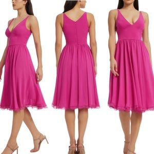 DRESS THE POPULATION NWOT pink plunging neckline with scalloped lace hem dress